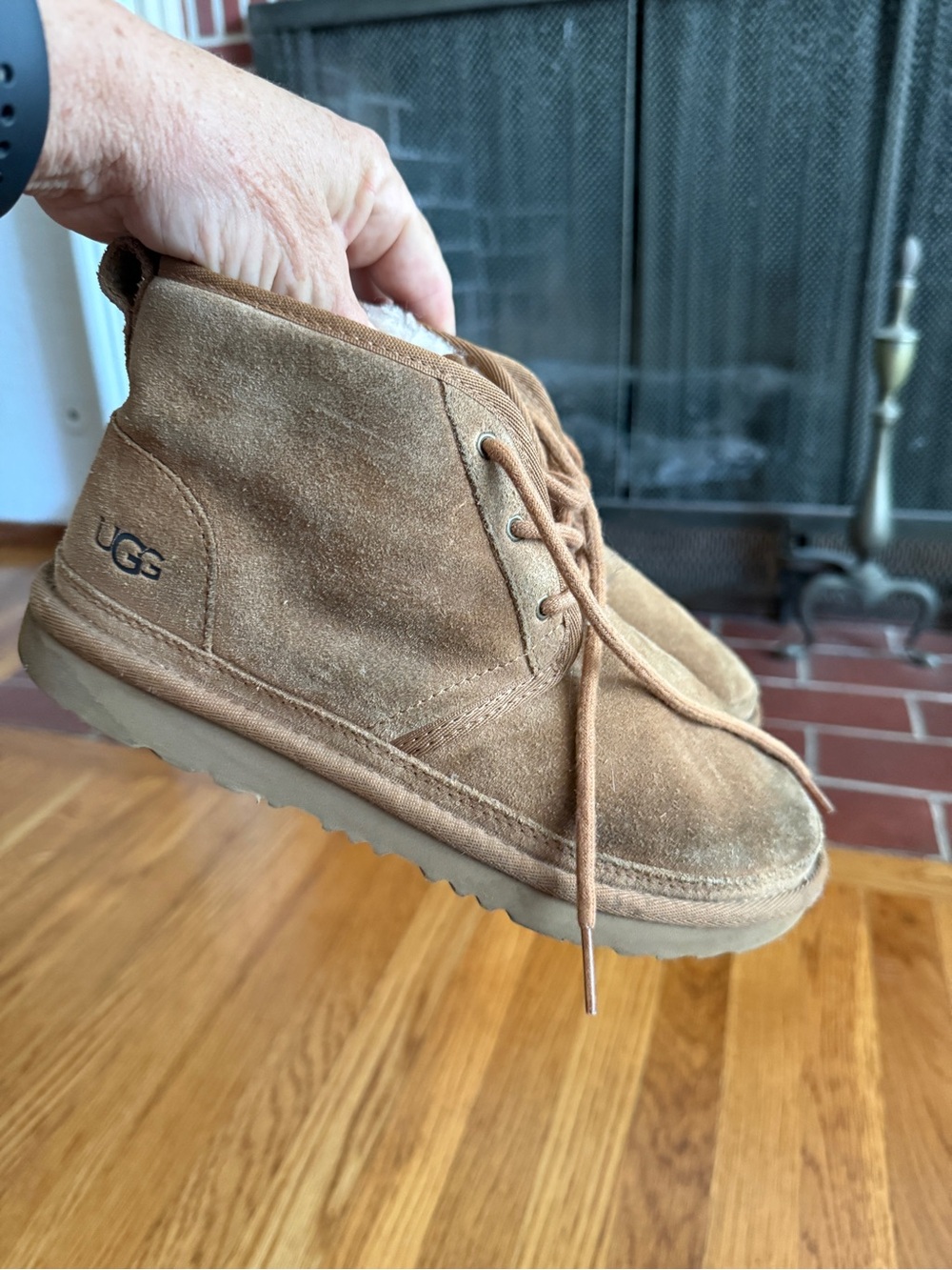 UGG tan tie short boots kids 4